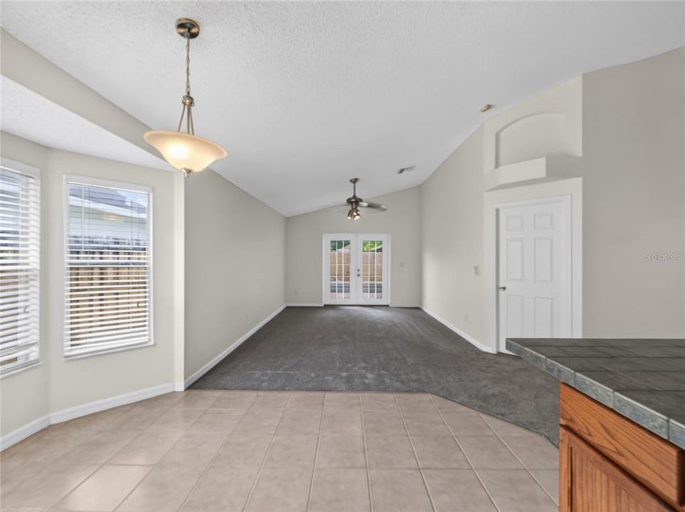 Active With Contract: $350,000 (3 beds, 2 baths, 1564 Square Feet)