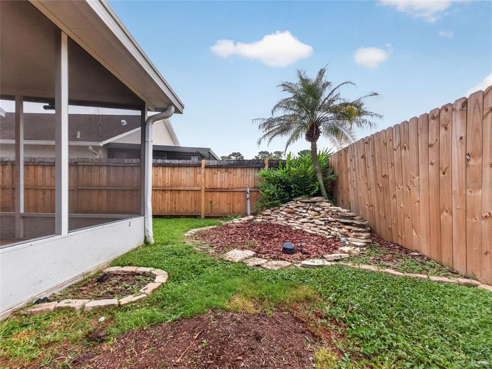 Active With Contract: $350,000 (3 beds, 2 baths, 1564 Square Feet)