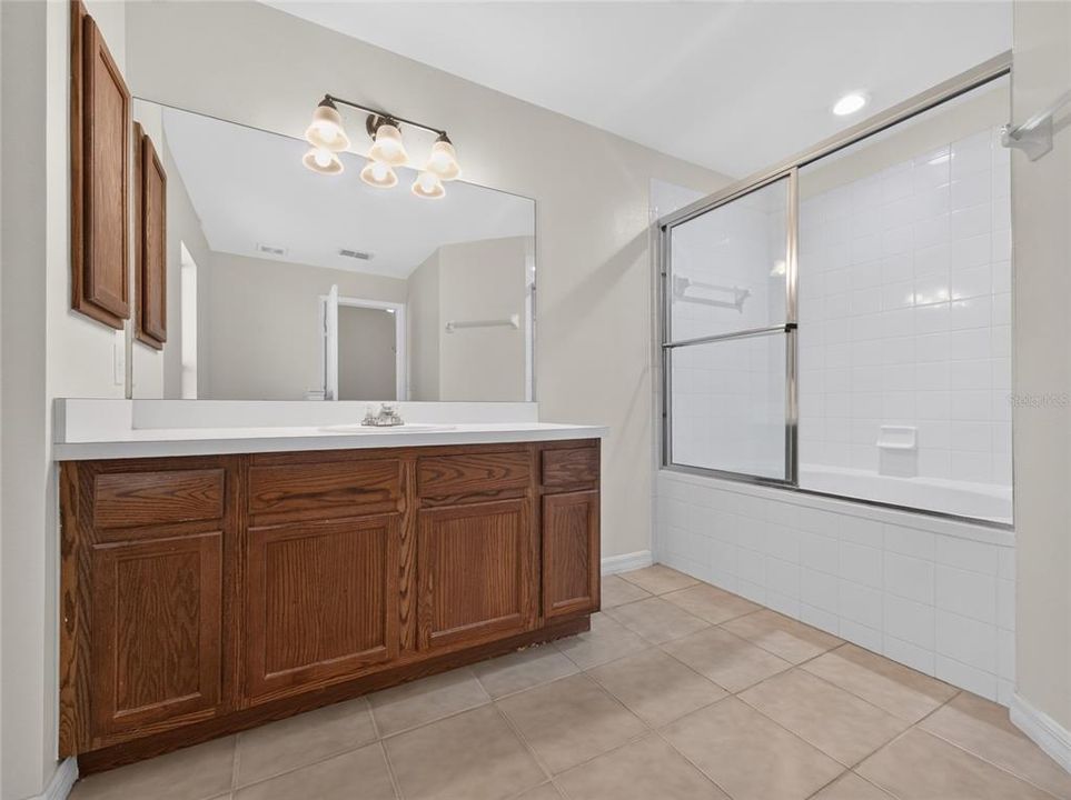 Active With Contract: $350,000 (3 beds, 2 baths, 1564 Square Feet)