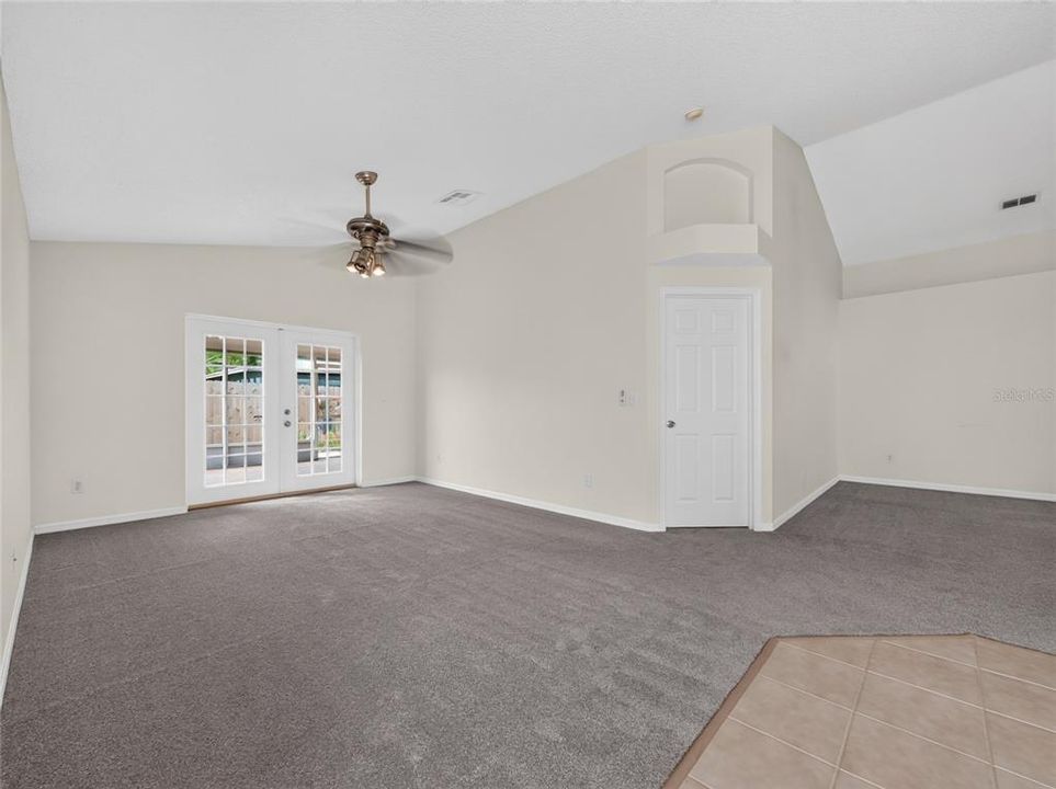 Active With Contract: $350,000 (3 beds, 2 baths, 1564 Square Feet)