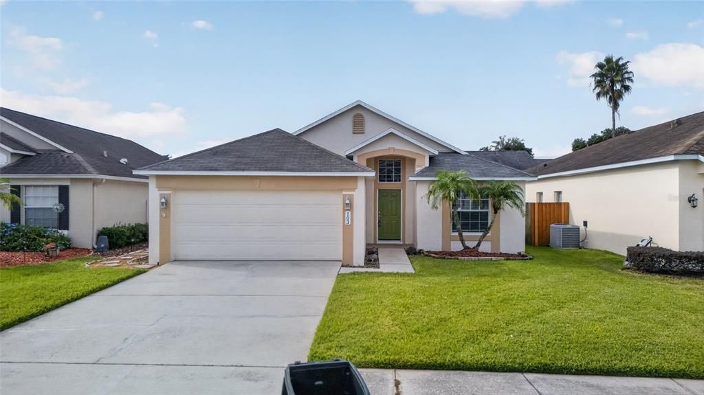 Active With Contract: $350,000 (3 beds, 2 baths, 1564 Square Feet)