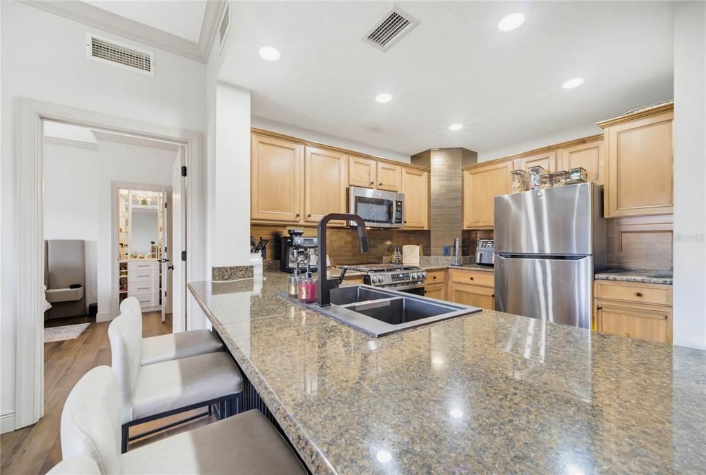 For Sale: $275,000 (3 beds, 2 baths, 1344 Square Feet)