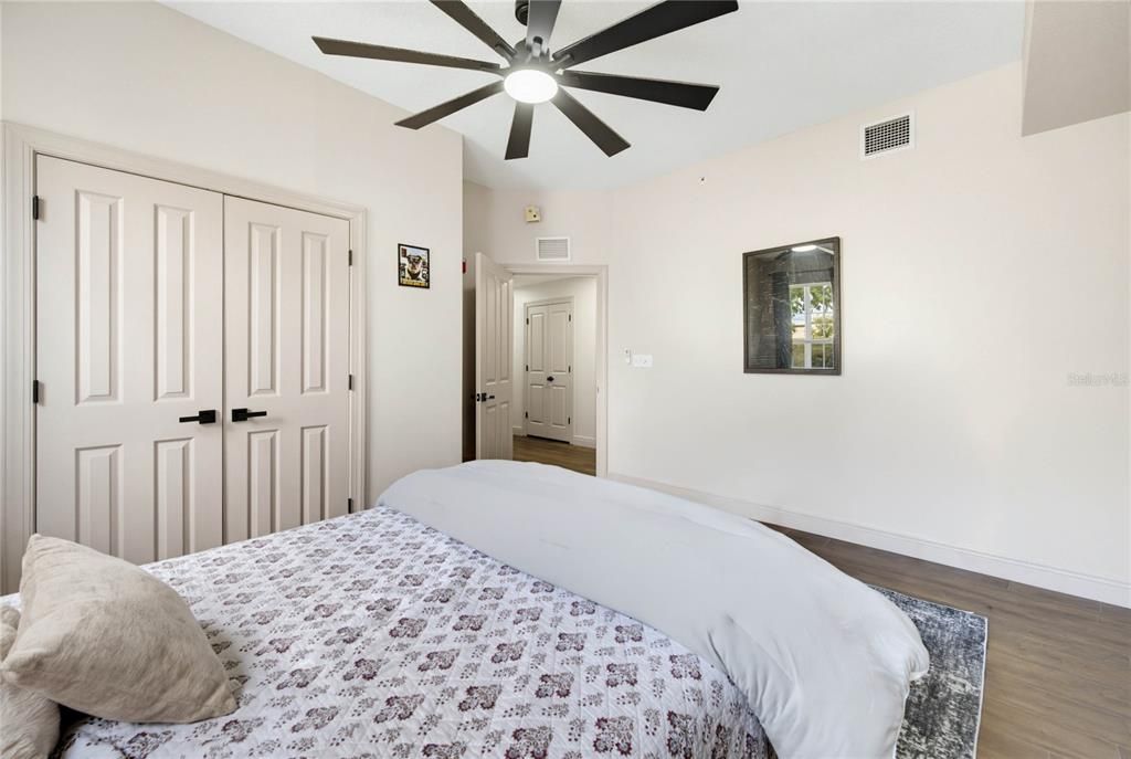 For Sale: $275,000 (3 beds, 2 baths, 1344 Square Feet)