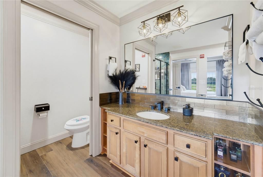 For Sale: $275,000 (3 beds, 2 baths, 1344 Square Feet)