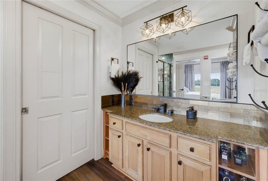 For Sale: $275,000 (3 beds, 2 baths, 1344 Square Feet)