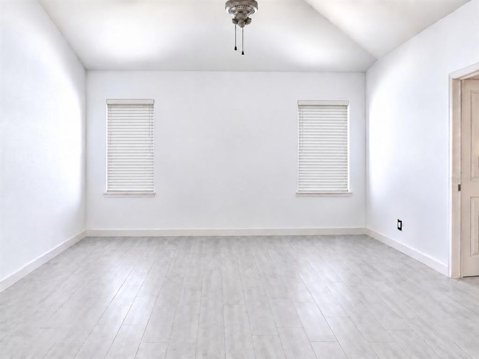 En Venta: $315,000 (3 camas, 2 baños, 1272 Pies cuadrados)