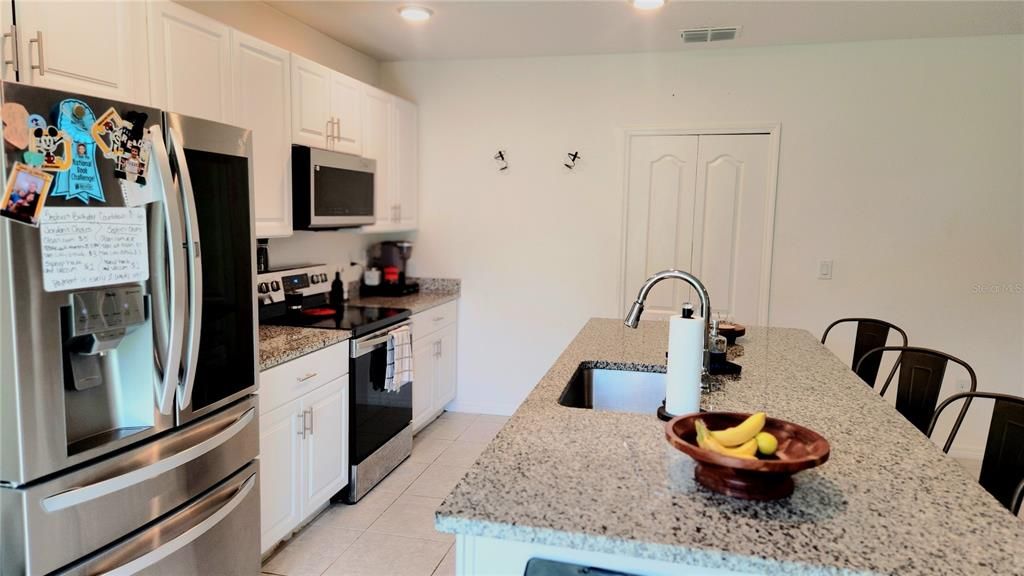 For Sale: $335,000 (4 beds, 2 baths, 1845 Square Feet)