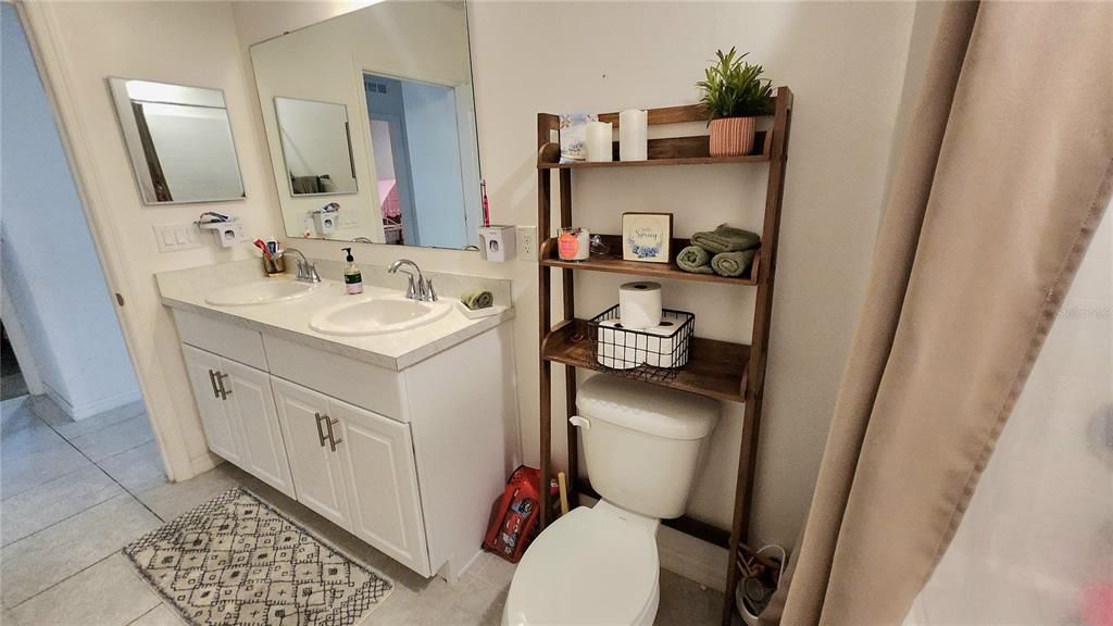 For Sale: $335,000 (4 beds, 2 baths, 1845 Square Feet)