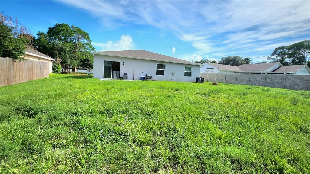 For Sale: $335,000 (4 beds, 2 baths, 1845 Square Feet)