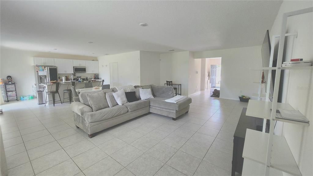For Sale: $335,000 (4 beds, 2 baths, 1845 Square Feet)