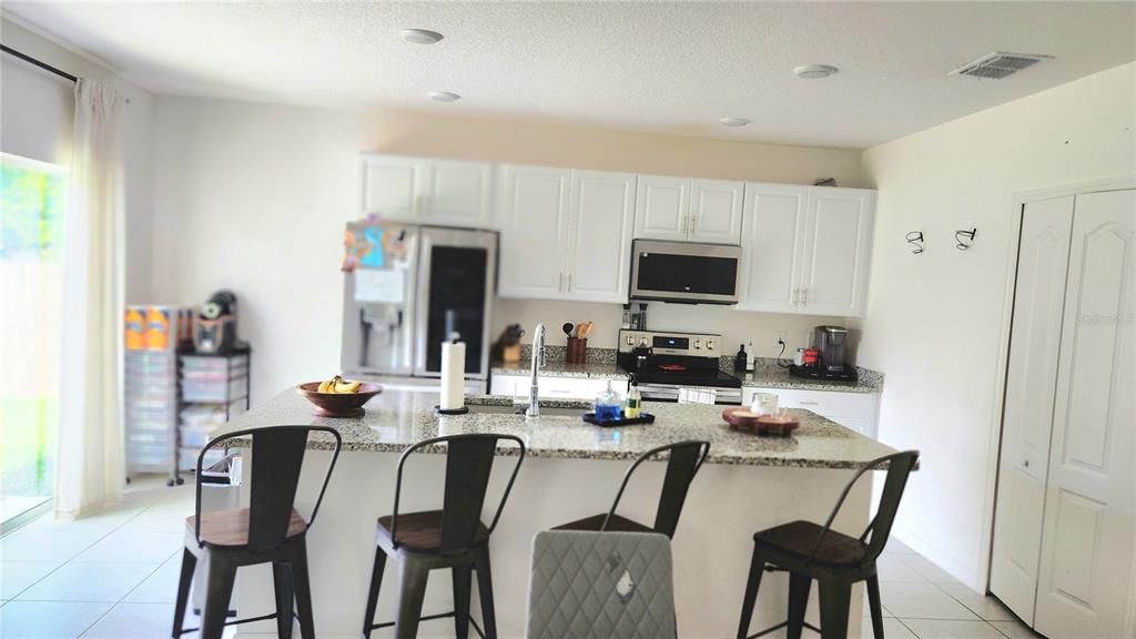 For Sale: $335,000 (4 beds, 2 baths, 1845 Square Feet)