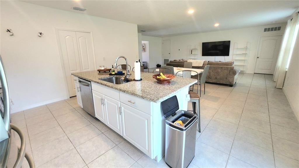 For Sale: $335,000 (4 beds, 2 baths, 1845 Square Feet)