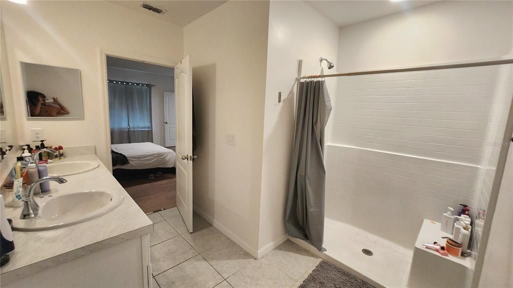 For Sale: $335,000 (4 beds, 2 baths, 1845 Square Feet)