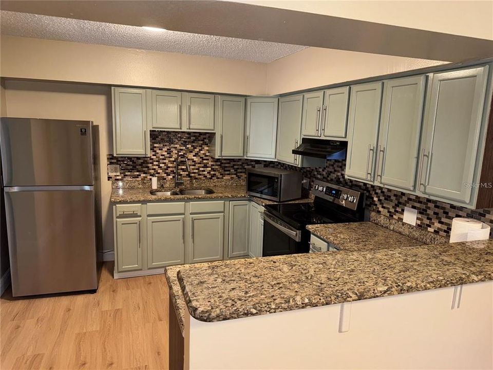 For Rent: $1,750 (3 beds, 1 baths, 1014 Square Feet)