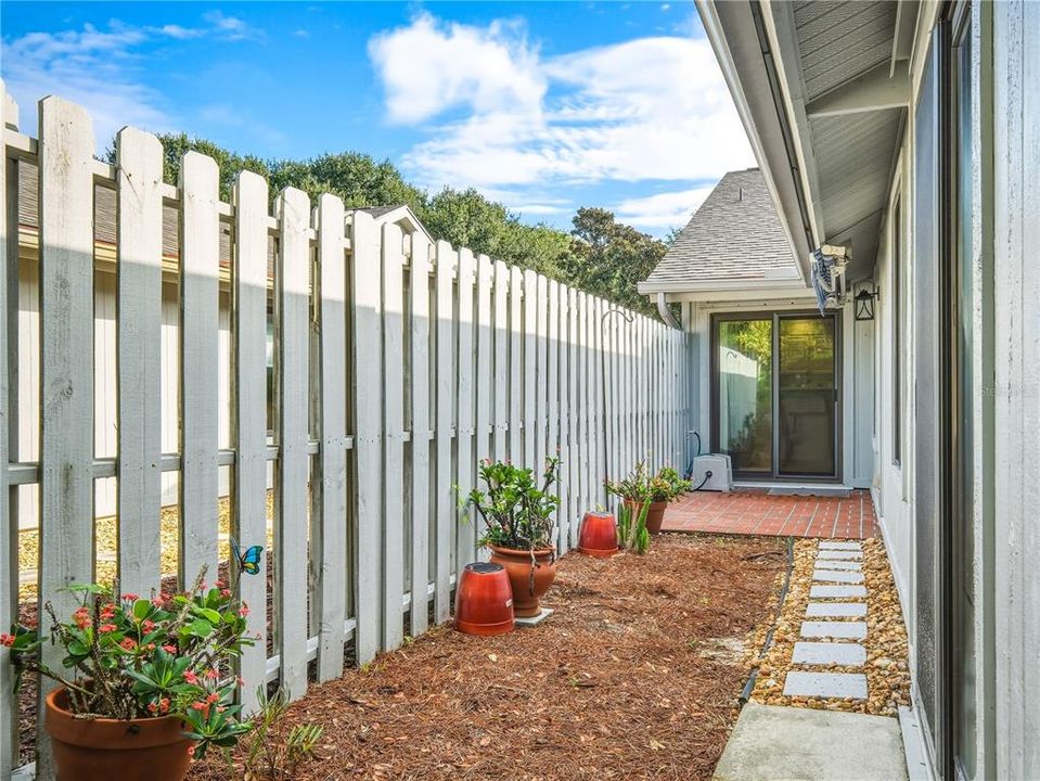 For Sale: $719,000 (3 beds, 2 baths, 1940 Square Feet)