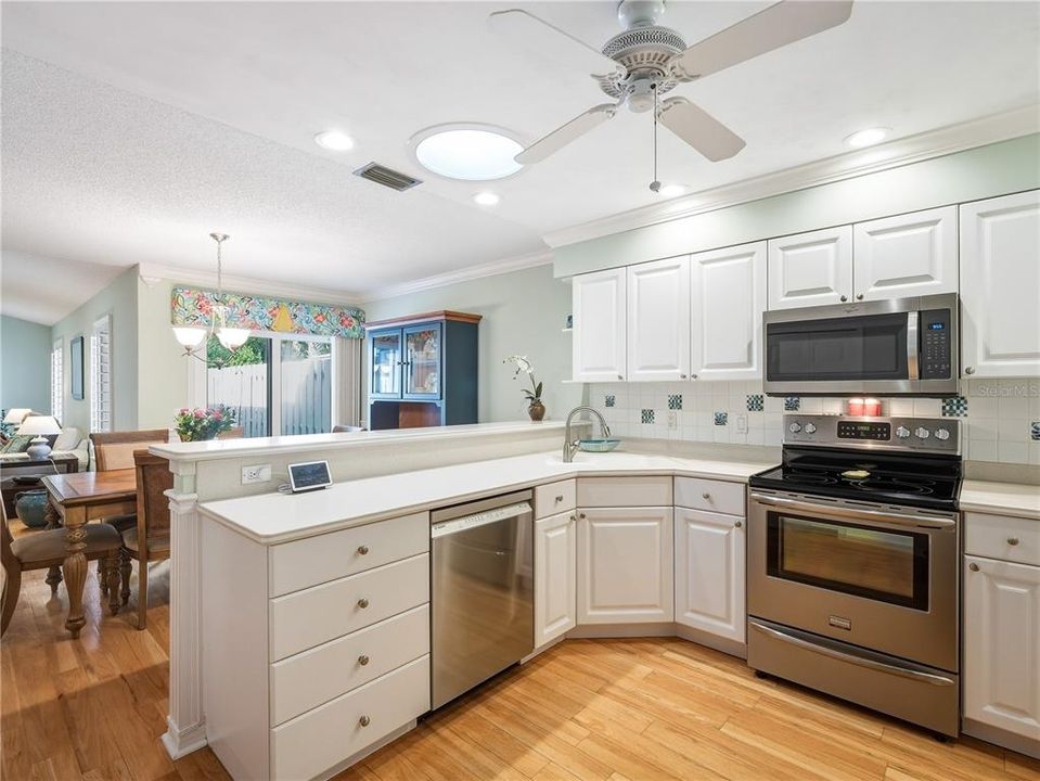 For Sale: $719,000 (3 beds, 2 baths, 1940 Square Feet)