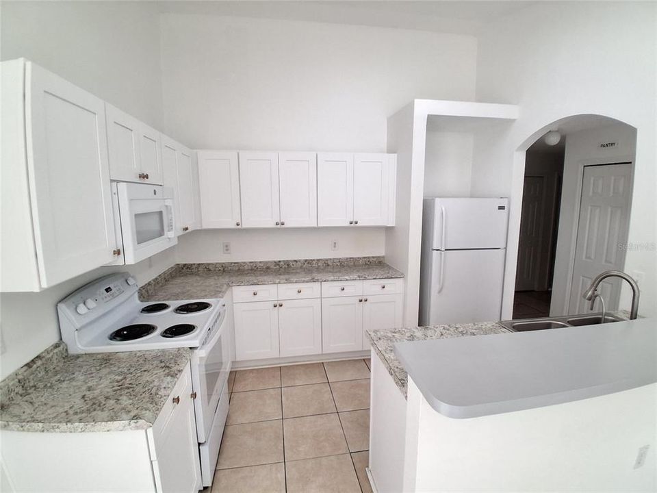 For Rent: $2,295 (3 beds, 2 baths, 1339 Square Feet)