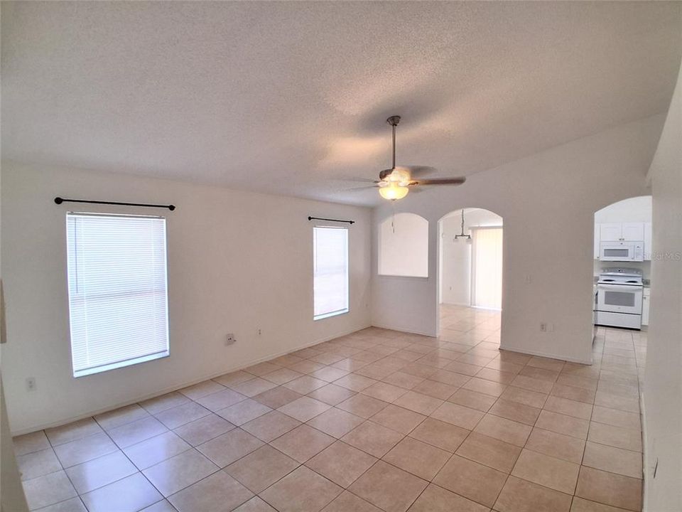 For Rent: $2,295 (3 beds, 2 baths, 1339 Square Feet)