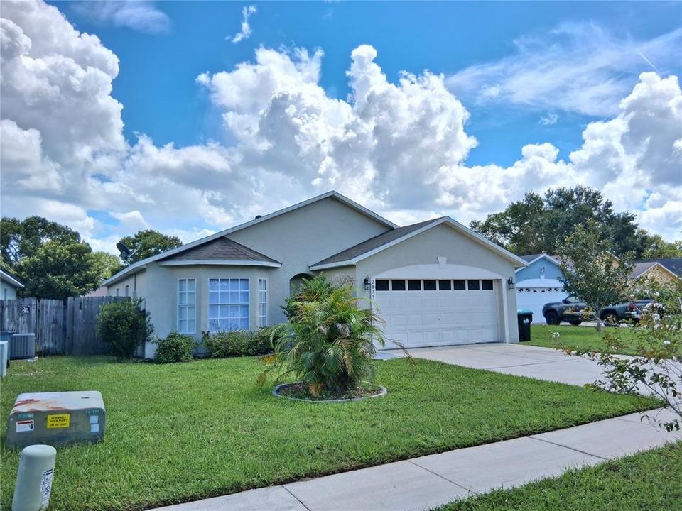 For Rent: $2,295 (3 beds, 2 baths, 1339 Square Feet)