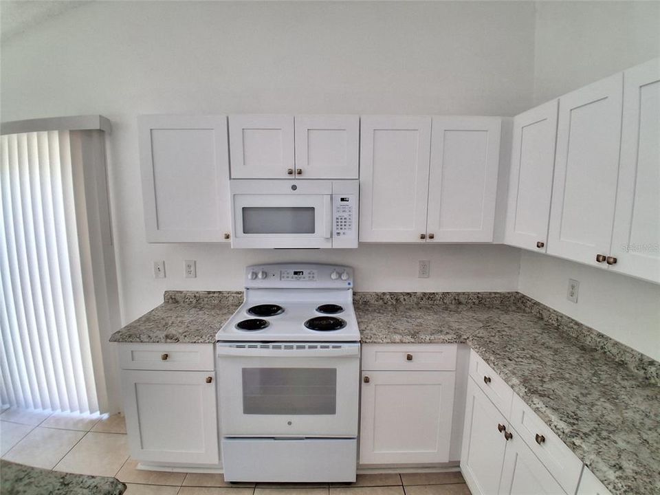 For Rent: $2,295 (3 beds, 2 baths, 1339 Square Feet)