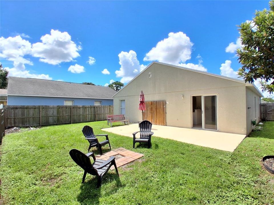 For Rent: $2,295 (3 beds, 2 baths, 1339 Square Feet)