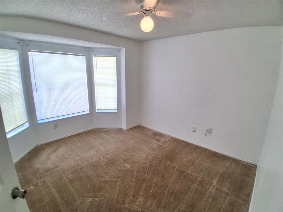 For Rent: $2,295 (3 beds, 2 baths, 1339 Square Feet)