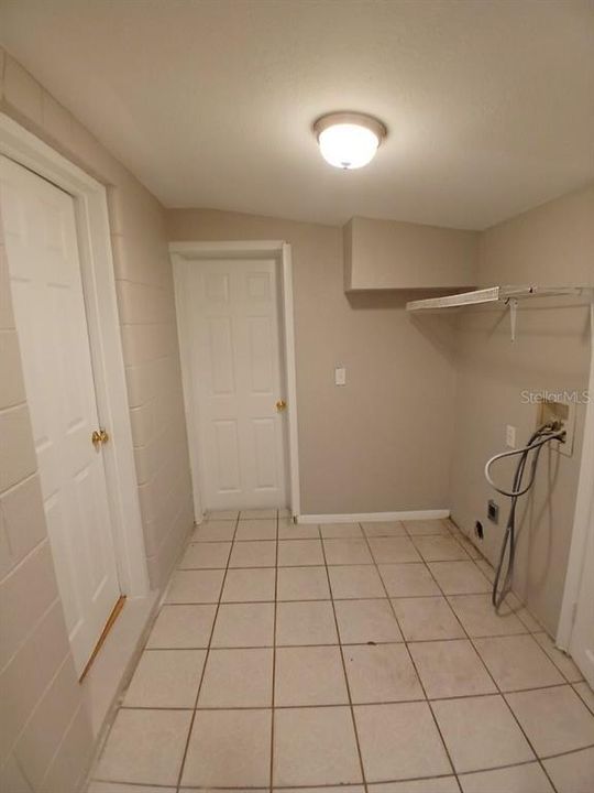 For Sale: $335,000 (3 beds, 2 baths, 1302 Square Feet)