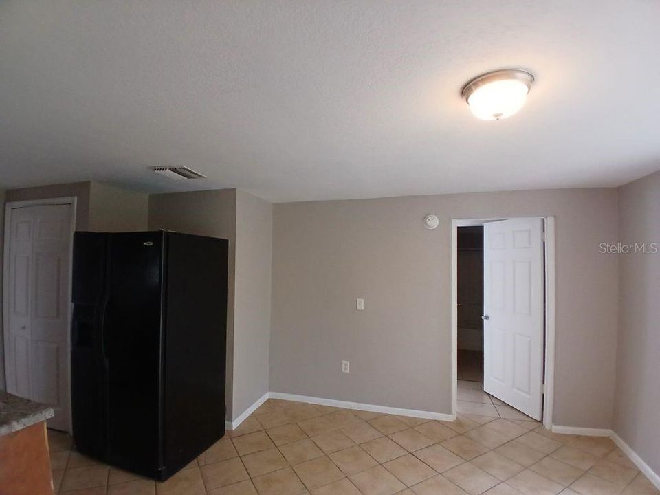 For Sale: $335,000 (3 beds, 2 baths, 1302 Square Feet)