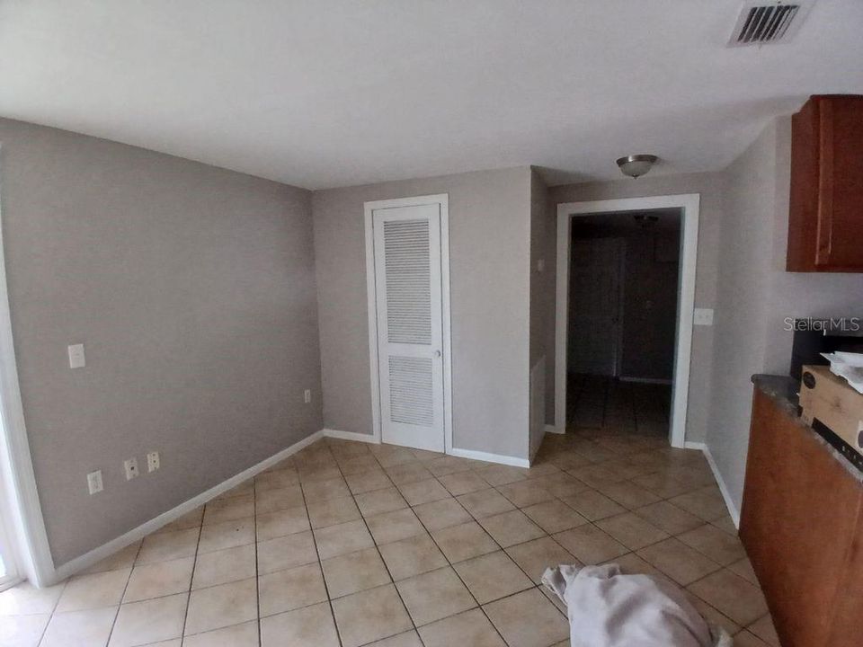 For Sale: $335,000 (3 beds, 2 baths, 1302 Square Feet)
