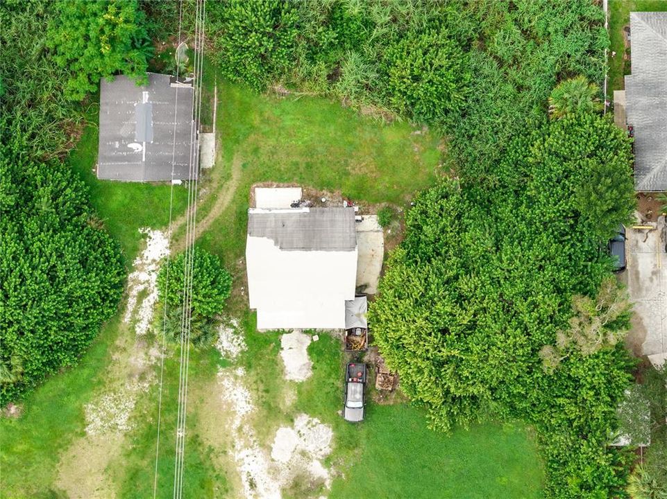 На продажу: $750,000 (0.86 acres)