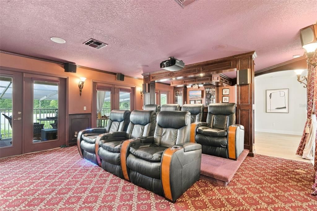 На продажу: $939,999 (5 спален, 4 ванн, 3735 Квадратных фут)
