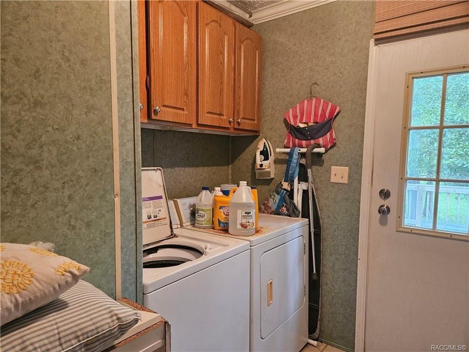 En Venta: $265,000 (4 camas, 2 baños, 2280 Pies cuadrados)