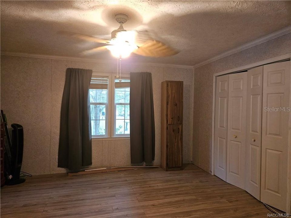 En Venta: $265,000 (4 camas, 2 baños, 2280 Pies cuadrados)