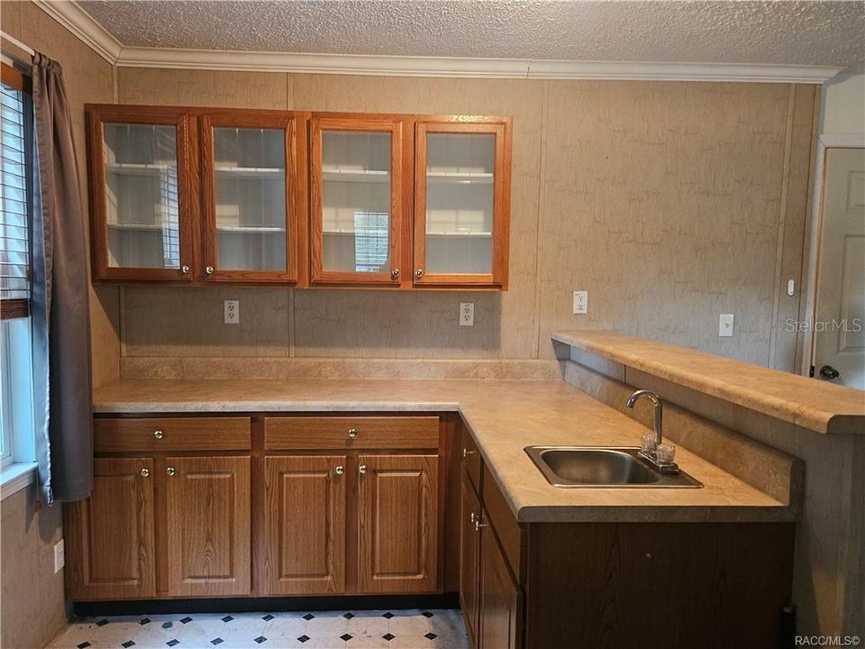 En Venta: $265,000 (4 camas, 2 baños, 2280 Pies cuadrados)
