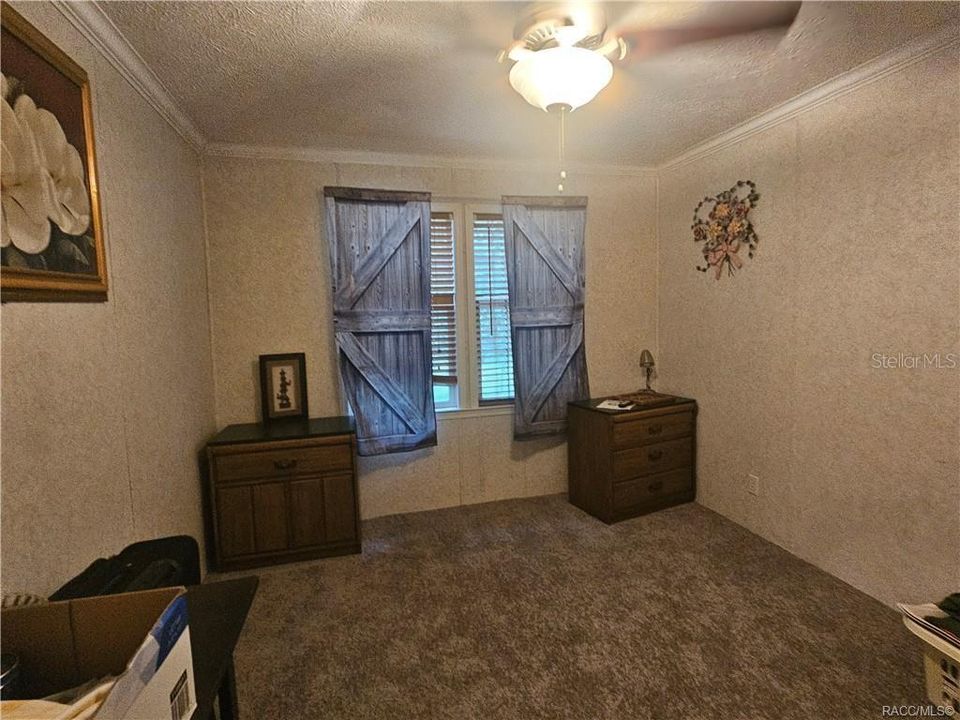 En Venta: $265,000 (4 camas, 2 baños, 2280 Pies cuadrados)