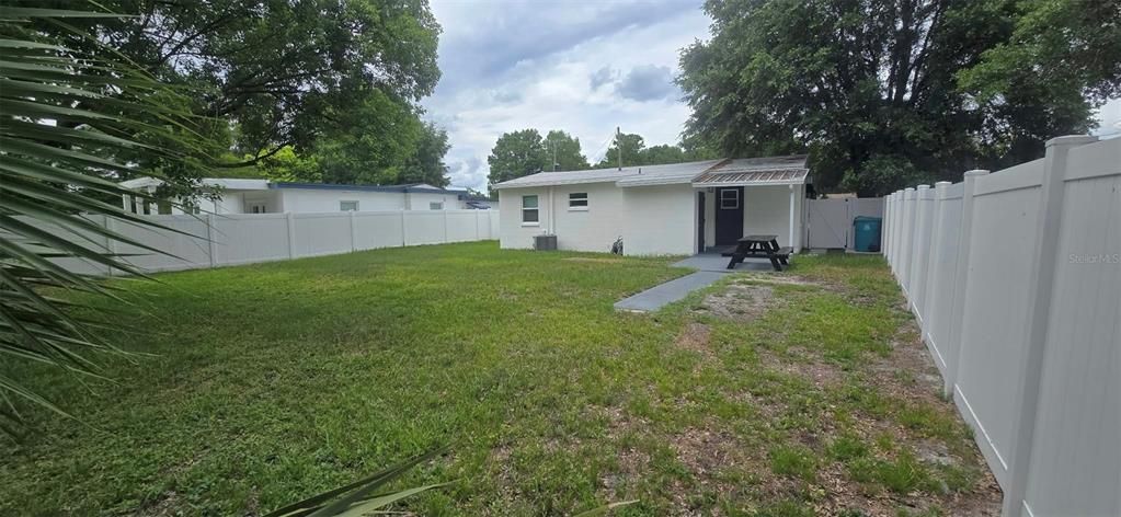 En Venta: $285,000 (2 camas, 1 baños, 810 Pies cuadrados)
