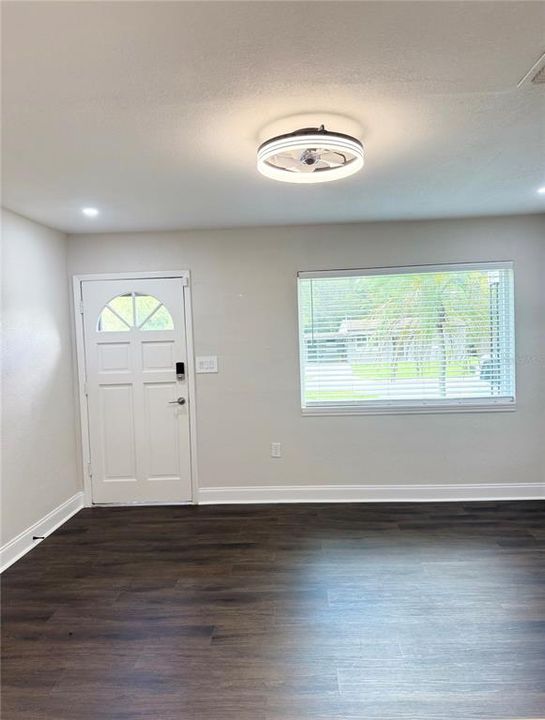 En Venta: $285,000 (2 camas, 1 baños, 810 Pies cuadrados)