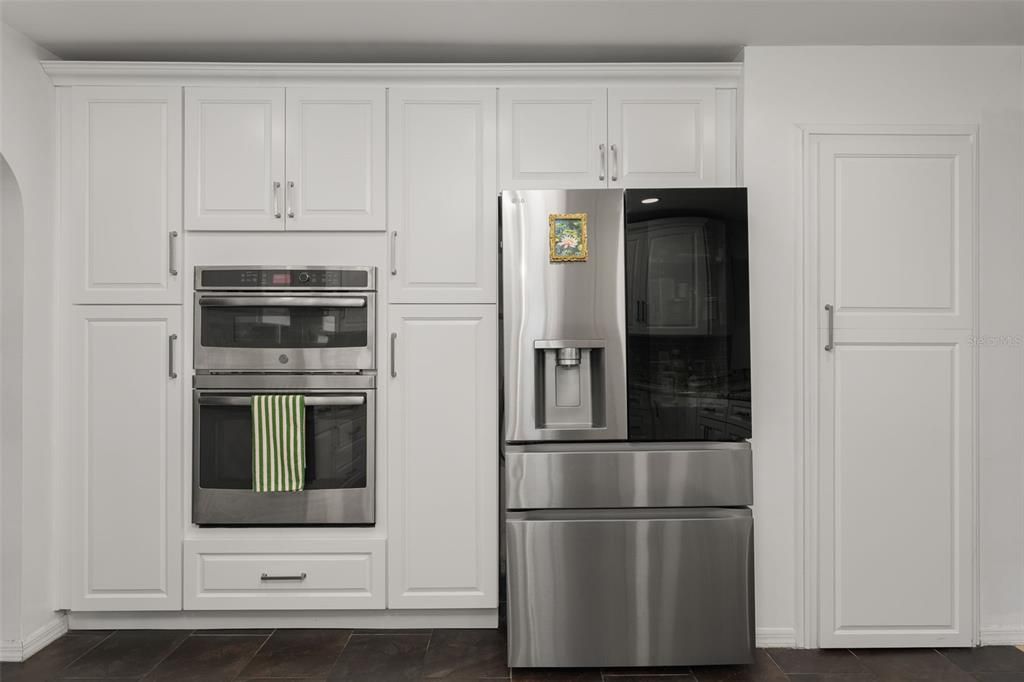 For Sale: $595,500 (3 beds, 3 baths, 2626 Square Feet)