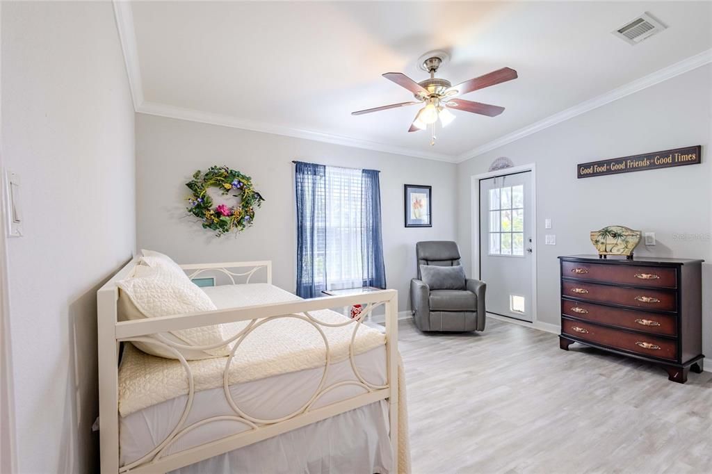 For Sale: $259,900 (3 beds, 2 baths, 1512 Square Feet)