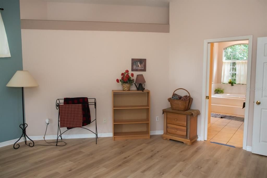 For Sale: $559,000 (4 beds, 2 baths, 2676 Square Feet)
