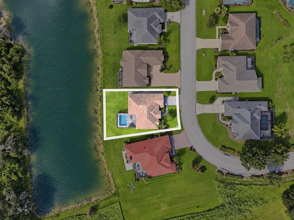For Sale: $434,900 (3 beds, 2 baths, 2104 Square Feet)