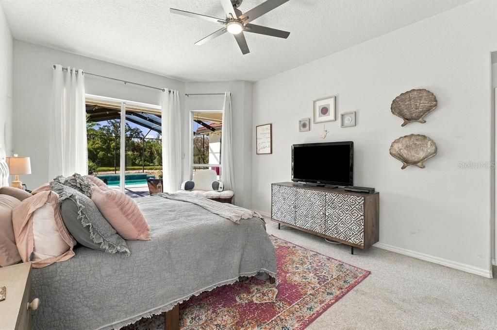 For Sale: $434,900 (3 beds, 2 baths, 2104 Square Feet)