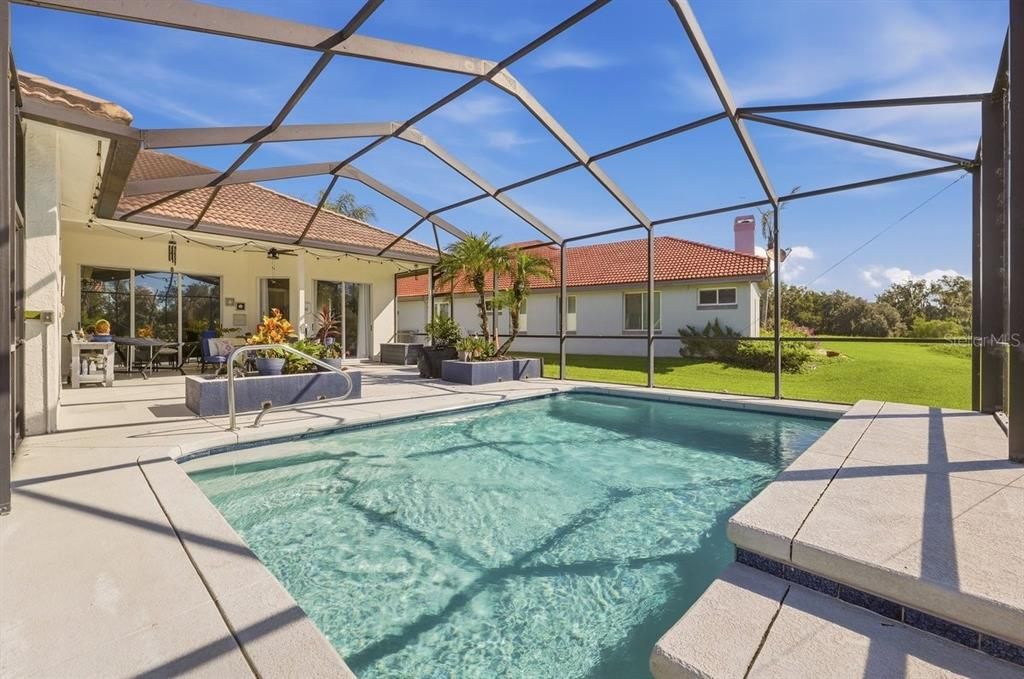 For Sale: $434,900 (3 beds, 2 baths, 2104 Square Feet)