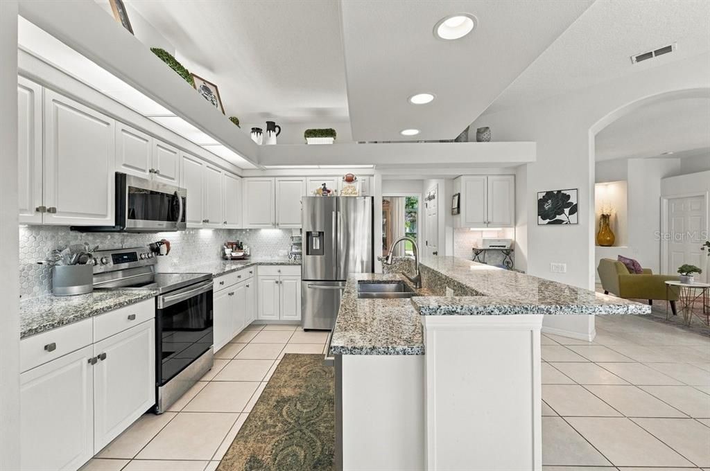 For Sale: $434,900 (3 beds, 2 baths, 2104 Square Feet)