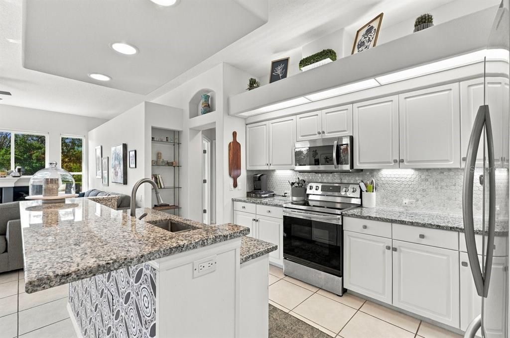 For Sale: $434,900 (3 beds, 2 baths, 2104 Square Feet)