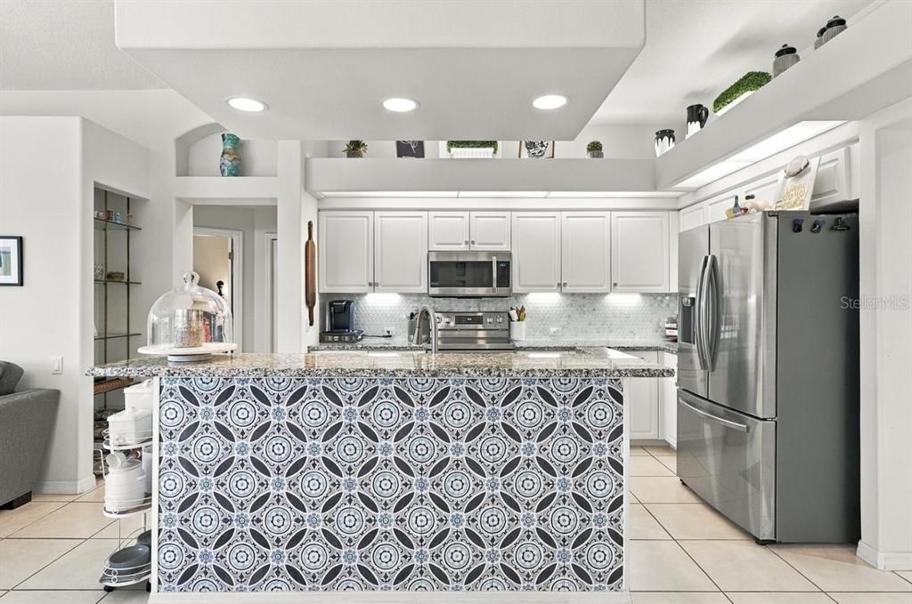 For Sale: $434,900 (3 beds, 2 baths, 2104 Square Feet)