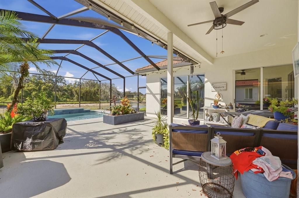 For Sale: $434,900 (3 beds, 2 baths, 2104 Square Feet)