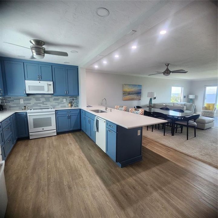 En Venta: $670,000 (2 camas, 2 baños, 1561 Pies cuadrados)