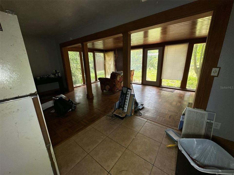 For Sale: $155,000 (4 beds, 2 baths, 1650 Square Feet)
