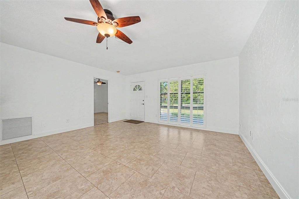 For Sale: $549,000 (3 beds, 2 baths, 1335 Square Feet)